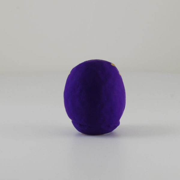 Пурпурная Дарума, 6 см, вид сзади